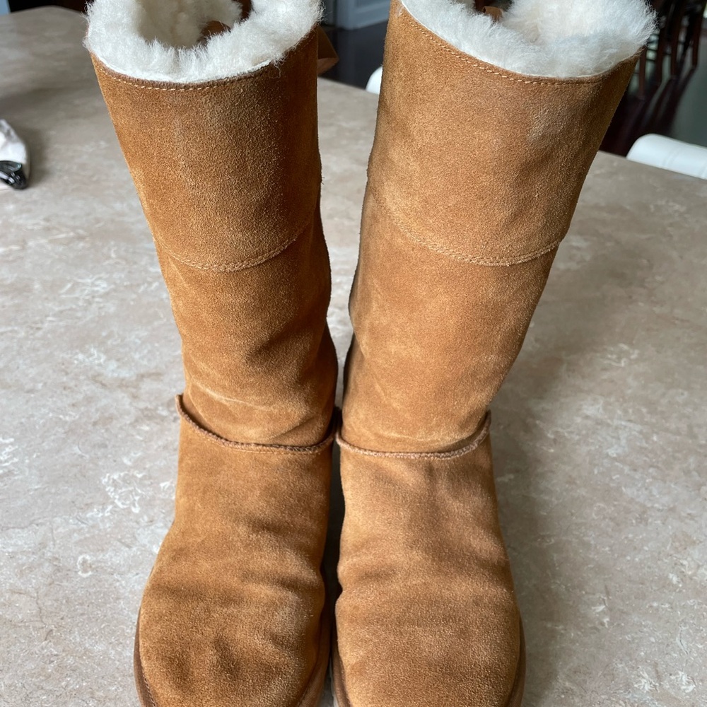 Koolaburra Chestnut Suede Boots